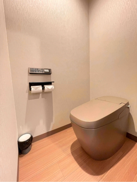四月天401号室、洗面、御手洗いの写真２